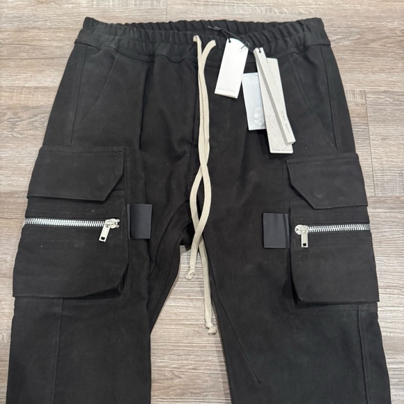 Rick Owens Mastodon Cargo Pants in Black - Picture 4 of 12